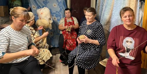 Балык Бистәсе волонтерлары СВОдагыларга җан җылысын кушып ярдәм әзерли