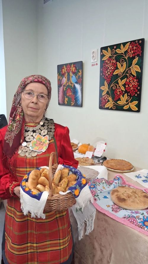 Карендәшләребез Сарманда узган «Өлкән Сөмбелә» бәйрәмендә үз осталыкларын күрсәтте