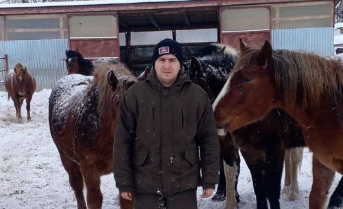 «Фермер булу — сүздә генә җиңел»: Дүсмәттән Козловларның шәхси фермер хуҗалыгы уңышлы эшли