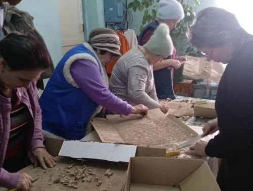 «Күңел җылысын бүләк итү»: Назаровкада махсус хәрби операциядәгеләргә гуманитар ярдәм әзерлиләр