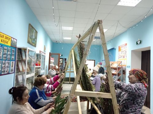 Иске Тәрбиттә маскировка челтәре үрәләр