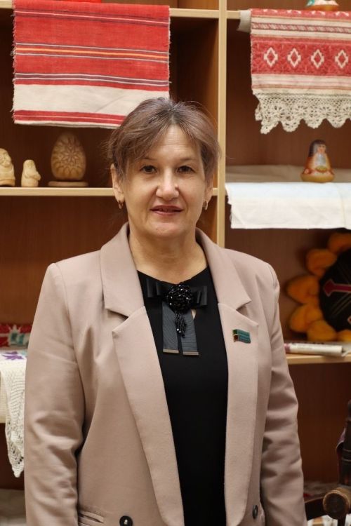 «Укытучы, директор, башлык»: Галина Романова үз бәхетен туган җирендә тапкан