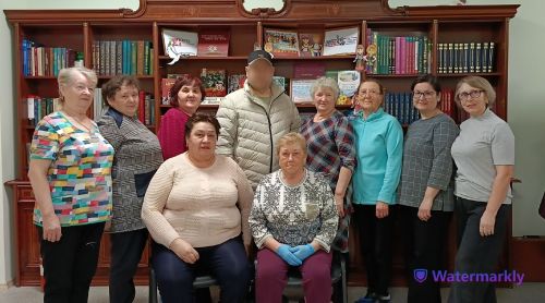 Мәләкәс авылы китапханәсендә безнең заман герое белән очрашу үтте