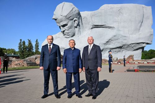 Татарстан Рәисе Рөстәм Миңнеханов Брест крепостенда да булды