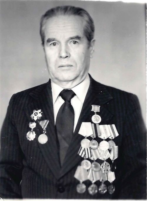 Түбән Камадан Виктор Шадринның фронтовик әтисе турындагы истәлекләре