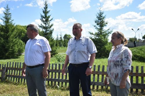 Кайбыч районы башлыгы керәшен авылларындагы мәктәп, балалар бакчаларында булды