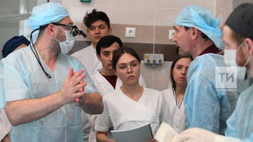 Студент-табибларын ясалма фәһем белән эшләргә өйрәтәчәкләр