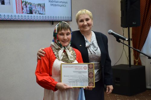 Кукмара һәм Мәлки керәшеннәре җырулары тупланган китапларның презентациясе