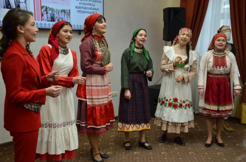 Кукмара һәм Мәлки керәшеннәре җырулары тупланган китапларның презентациясе