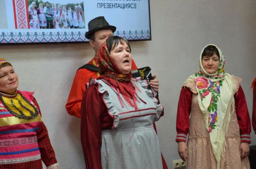 Кукмара һәм Мәлки керәшеннәре җырулары тупланган китапларның презентациясе