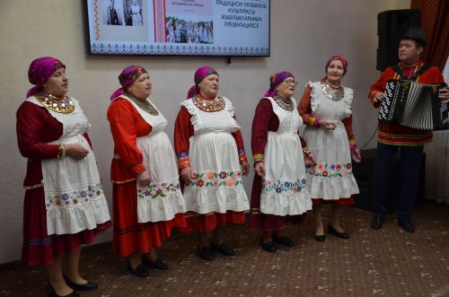 Кукмара һәм Мәлки керәшеннәре җырулары тупланган китапларның презентациясе