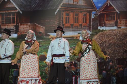 «Бәрмәнчек» ансамбленең юбилей концертыннан фоторепортаж