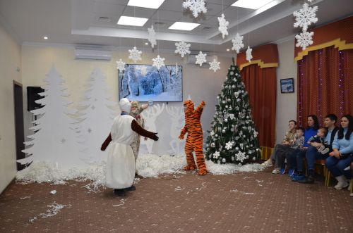 Балалар өчен Яңа ел бәйрәменнән фоторепортаж