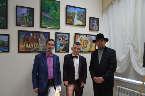 Андрей Кузьминның картиналар күргәзмәсеннән фоторепортаж