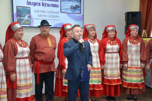 Андрей Кузьминның картиналар күргәзмәсеннән фоторепортаж
