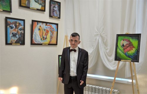 Андрей Кузьминның картиналар күргәзмәсеннән фоторепортаж