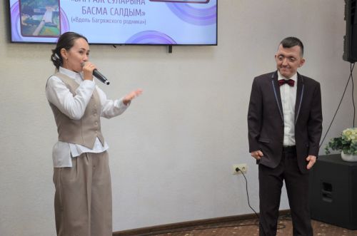 Андрей Кузьминның картиналар күргәзмәсеннән фоторепортаж