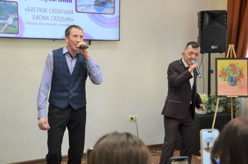 Андрей Кузьминның картиналар күргәзмәсеннән фоторепортаж