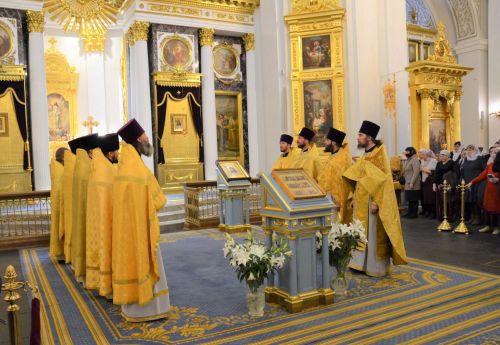 Алла Анасының Казан иконасы Соборында керәшенчә келәү