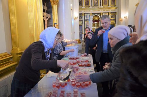 Алла Анасының Казан иконасы Соборында керәшенчә келәү