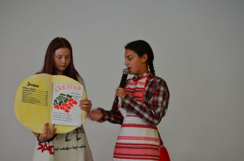 "Туганайлар" редакциясе хезмәткәрләре "Айбагыр" этносменасынд  мастер-класс уздырдылар