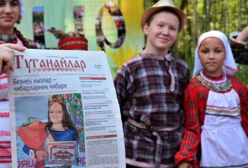 "Туганайлар" редакциясе хезмәткәрләре "Айбагыр" этносменасынд  мастер-класс уздырдылар