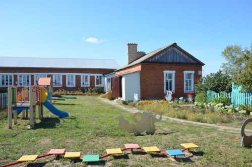 Бахта һәм Мөслим авылы мәктәпләрендә Белем бәйрәменнән фоторепортаж