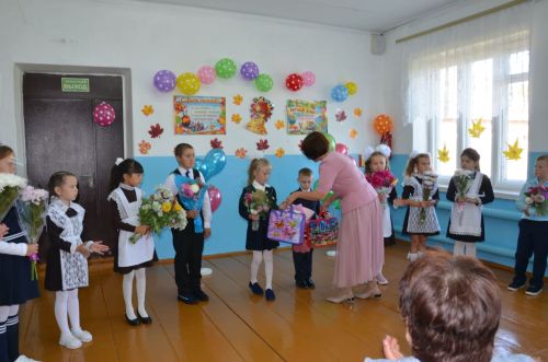 Бахта һәм Мөслим авылы мәктәпләрендә Белем бәйрәменнән фоторепортаж