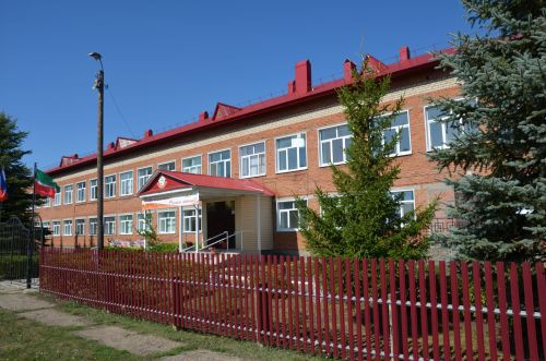 Бахта һәм Мөслим авылы мәктәпләрендә Белем бәйрәменнән фоторепортаж
