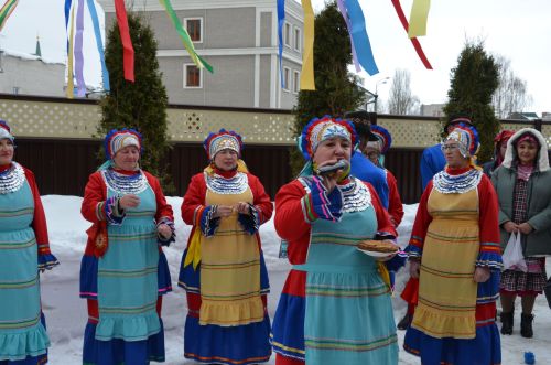 Май чабу бәйрәменнән фоторепортаж