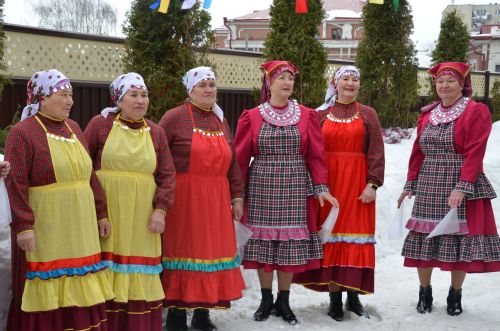 Май чабу бәйрәменнән фоторепортаж