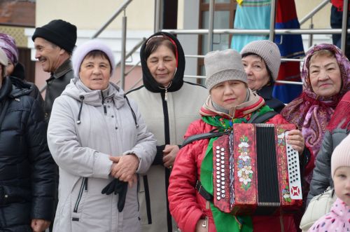Май чабу бәйрәменнән фоторепортаж