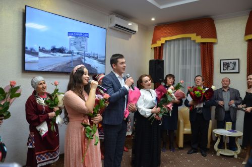 Владимир шагыйрьләренең поэзия кичәсеннән фоторепортаж