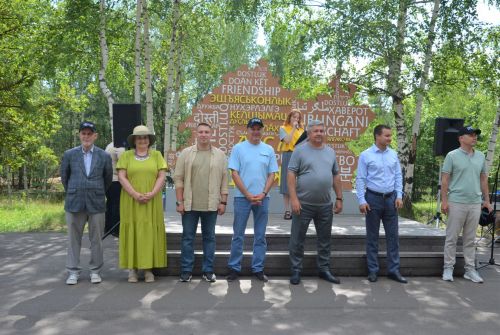 «Айбагыр» этносменасын ябу тантанасыннан фоторепортаж