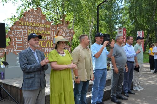 «Айбагыр» этносменасын ябу тантанасыннан фоторепортаж