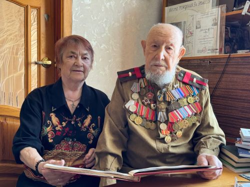 Бөек Ватан сугышы ветераны Александр Маловта кунакта