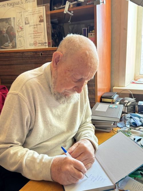 Бөек Ватан сугышы ветераны Александр Маловта кунакта
