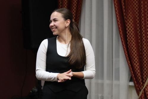 Беренче курс студенты көне