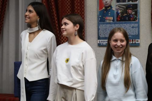 Беренче курс студенты көне