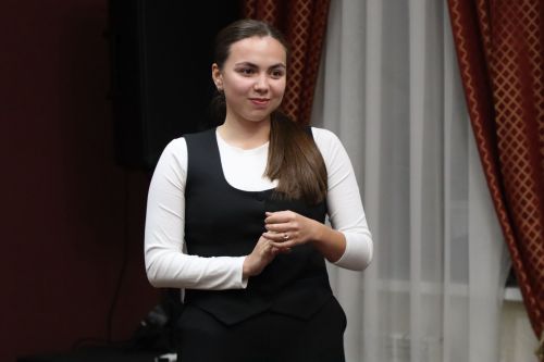 Беренче курс студенты көне