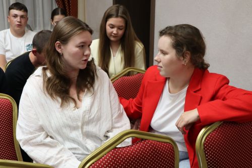 Беренче курс студенты көне