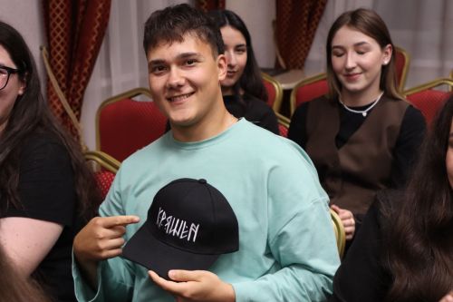Беренче курс студенты көне