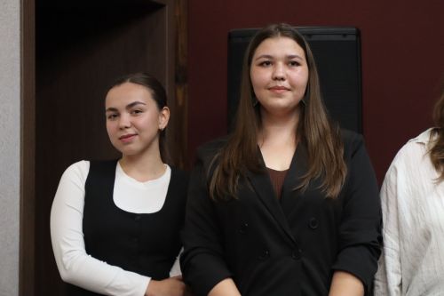 Беренче курс студенты көне