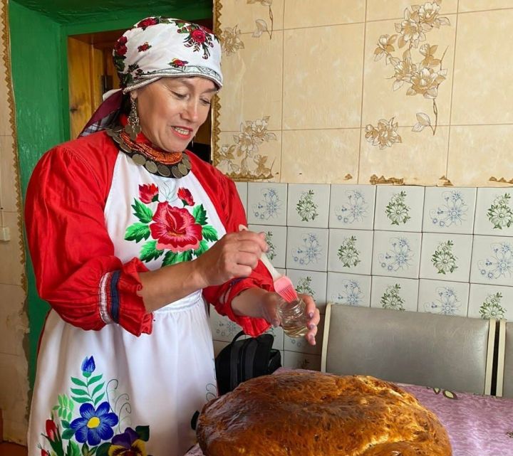 Керәшен ризыклары:  күзикмәк, калын тәбә, шишәрә, бәрәңге пәрәмәче