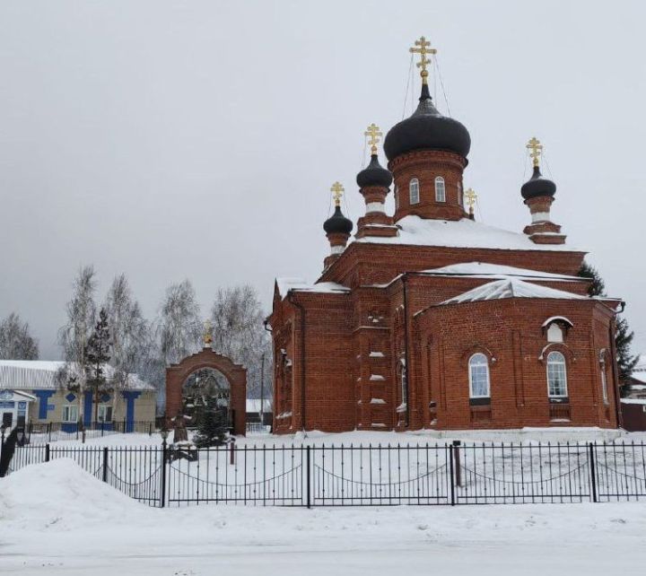 Ташкирмәннән Валентина Казанбаева: «Авыл зираты агачлардан чистартылып, юлы каралды»