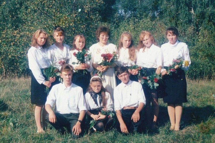 Ретро фото:Хуҗа Хәсән авылының 11нче класс укучылары
