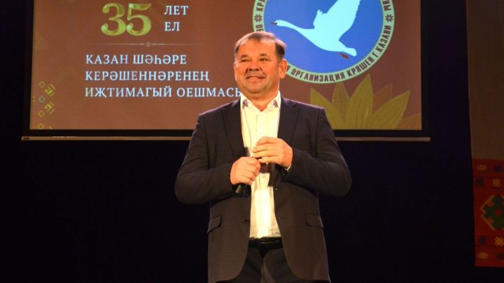 ВИДЕО: Шәдче авылы җирлеге башлыгы Валерий Шрыков җырлый