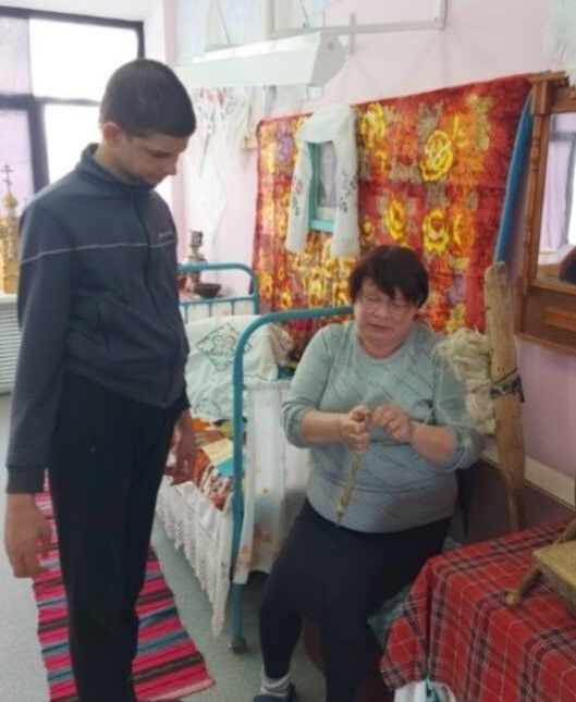 «Өмет» приюты тәрбияләнүчеләре Назаровкада керәшен музеенда булганнар