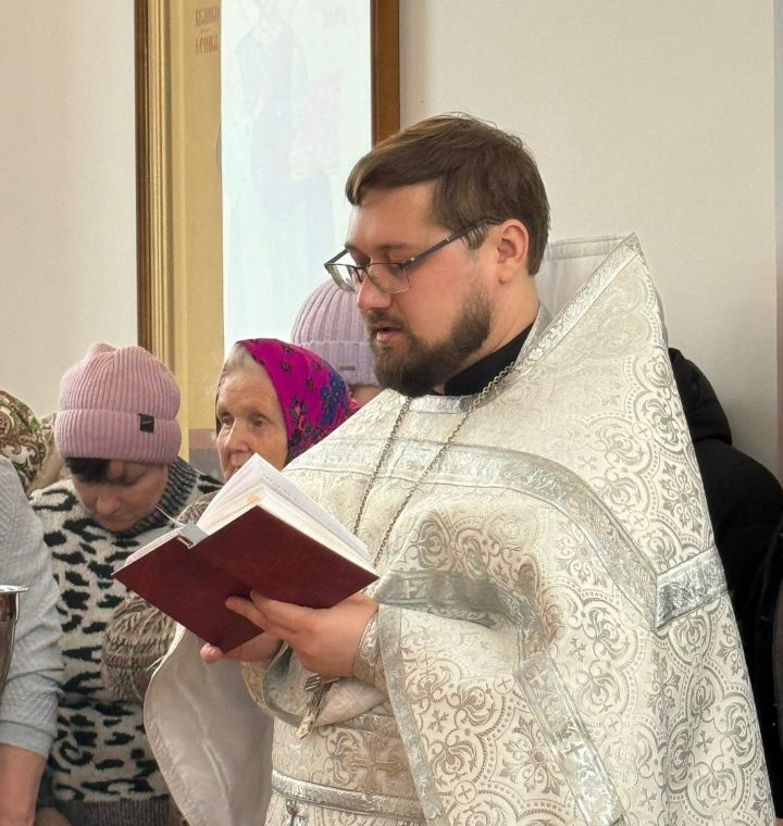 Иванай чиркәве настоятеле Илия Минихачевка медальләр тапшырылды