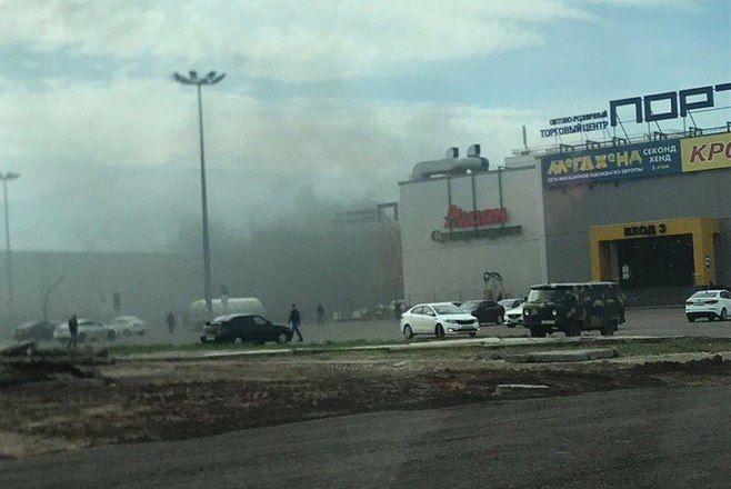 В торговом центре «Порт» в Казани горит первый этаж